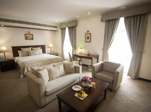 Ambassador, New Delhi - IHCL SeleQtions