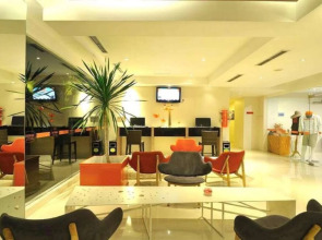 HARRIS Hotel & Residence Riverview Kuta Bali