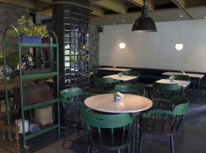 Hotel Ping Silhouette