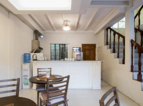 Makati Riverside Inn