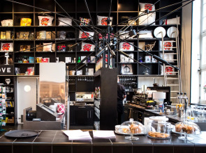 The Hoxton, Lloyd Amsterdam