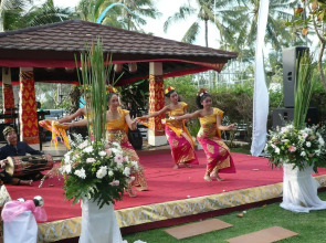 Legong Keraton Beach Hotel