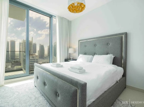 LUX Contemporary Suite View 7