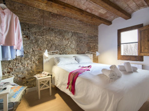 Happy People Ramblas Harbour