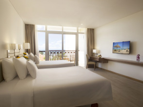 Sandy Beach Non Nuoc Resort