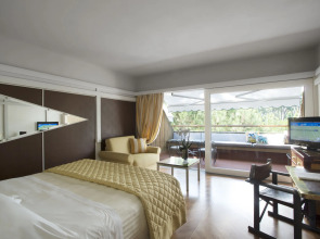 Augustus Hotel & Resort