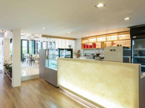 White Ivory Bed & Breakfast