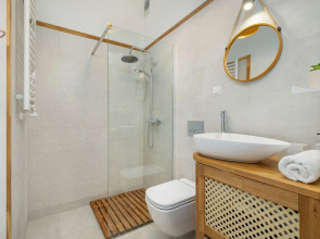 Comfy Apartment Opolska by Renters