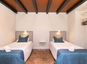 VTZ Orús Factory Hotel - Parking Muy Económico