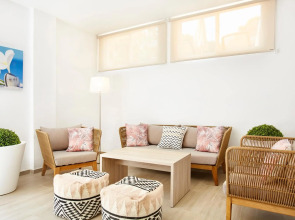 Universal Apartamentos Laguna Garden