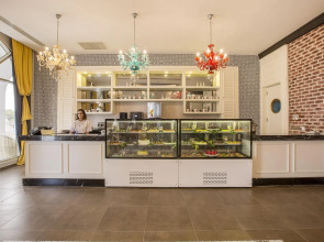 J'adore Deluxe Hotel & Spa