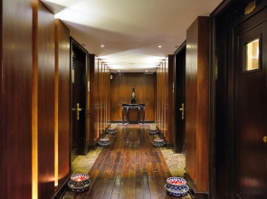 Paradise Suites Hotel