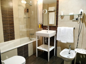 Casual Ilbira Granada Hotel