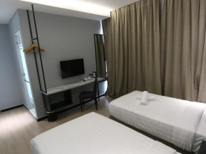 Отель 99 Sepang Klia