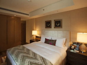 Lee Garden Service Apartment