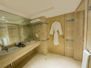 Sunrise Crystal Bay Resort