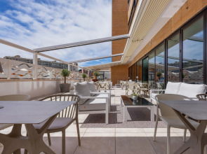 Отель Malaga Alameda Centro Affiliated by Meliá