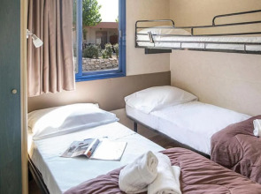 Hu Venezia Camping in Town