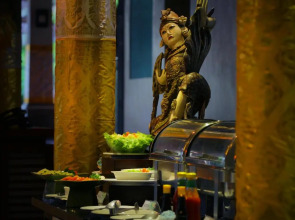 Adi Dharma Hotel Kuta