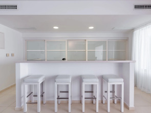 Napa Mermaid Hotel & Suites