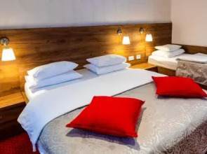 Garni Hotel Royal Crown