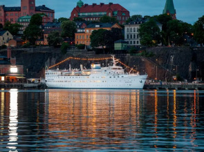 MS Birger Jarl - Hotel & Hostel