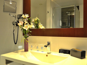 Hotel Tach Madrid Airport