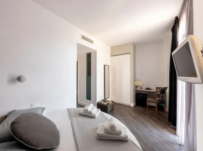 Blue Inn Luxury Suites