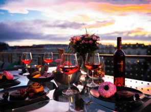 Elisabeth Downtown Apartments by UrbanRent