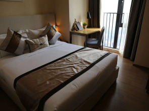 Yuwa Serviced ApartHotel