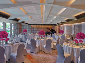 New World Millennium Hong Kong Hotel