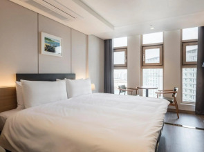 The First Stay Hotel