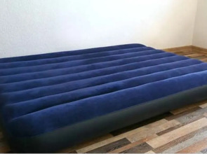 2 BR con patio por el centro comercial