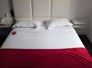 The Originals City, Hôtel Lecourbe, Paris Tour Eiffel