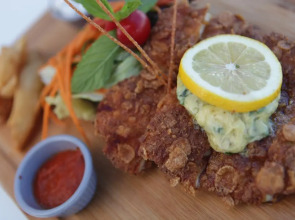 Uçar Royal Hotel and Conference Hall