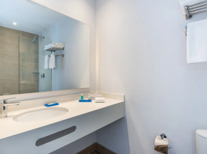 Holiday Inn Express Cartagena Manga by IHG