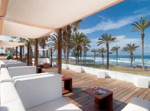 Отель H10 Conquistador