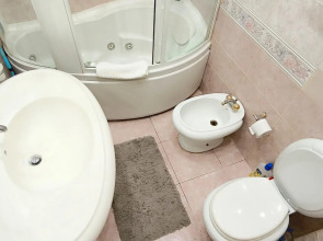 Tverskaya Street (Тверская Стрит) на улице Тверская 6 строение 1