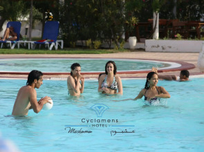 Cyclamens Hotel Mechmoum