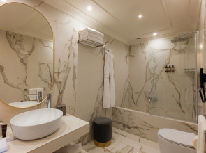 Atlantis Bay - VRetreats