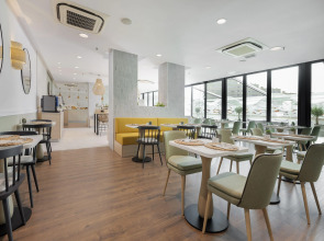 Отель Malaga Alameda Centro Affiliated by Meliá