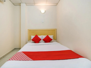 OYO 301 River Inn Hotel