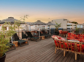 Dave Red Athens Hotel