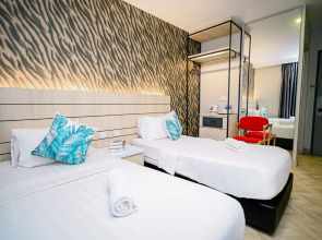 Worldview Grand Hotel