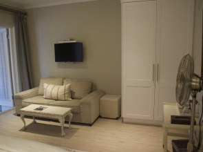 Whale Rock Luxury Lodge