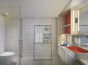 Shama Yen-Akat Bangkok