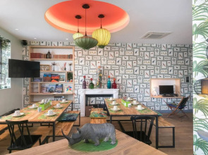 Villa Bougainville by Happyculture