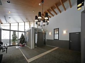 The Ridge Hotel & Apartments