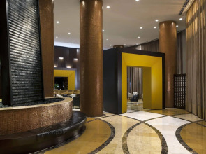 Trump International Beach Resort