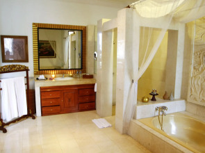 The Mansion Resort Hotel & Spa